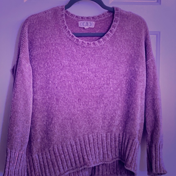 Sweater - Picture 1 of 1